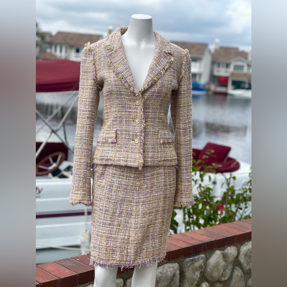 SOLD 🐣🌸 CHANEL blazer jacket skirt suit set tweed Boucle pink purple yellow